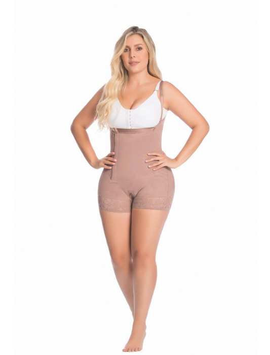 Faja Cachetera de Alta Compresión – Moldeo Discreto y Realce Natural